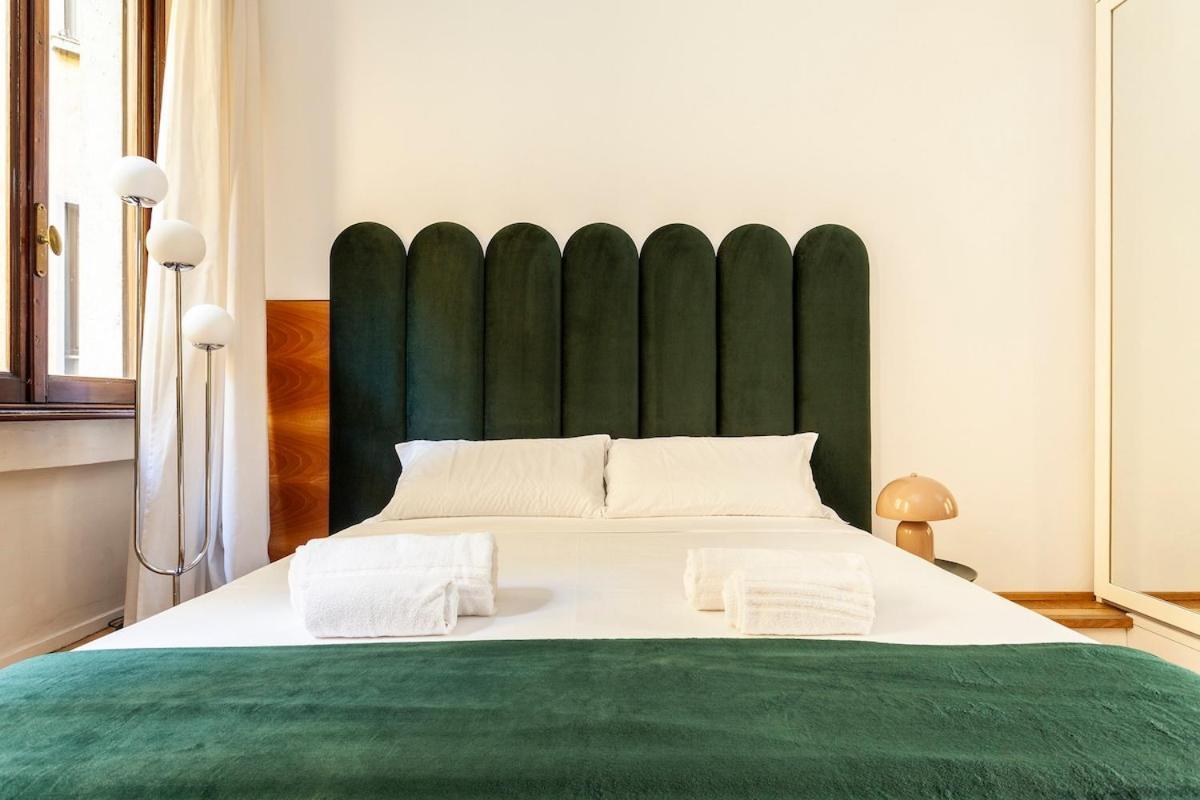 Apartment Bilocale Con Wifi In Palazzo Storico, A 5 Minuti Dal Duomo Zona San Babila - Tribunale Milan
