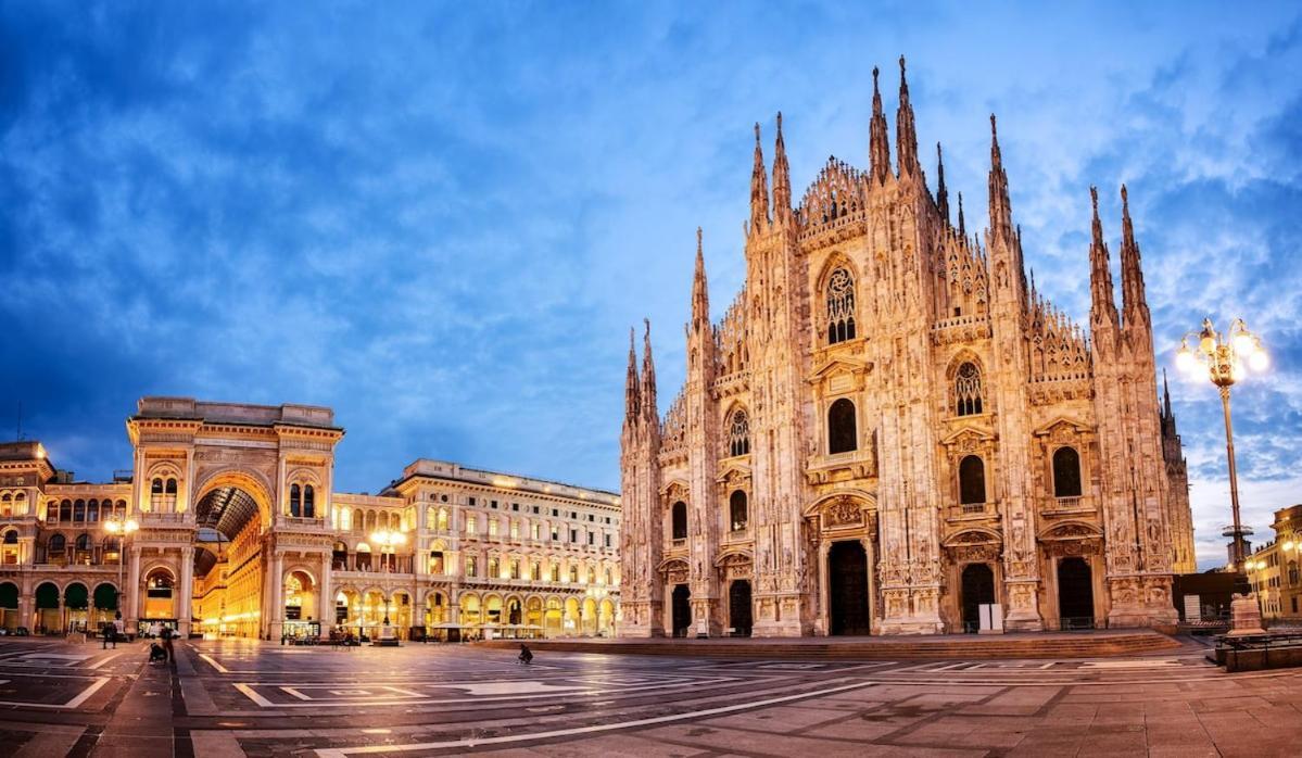 Bilocale Con Wifi In Palazzo Storico, A 5 Minuti Dal Duomo Zona San Babila - Tribunale Milan