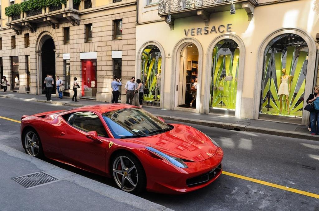 Bilocale Con Wifi In Palazzo Storico, A 5 Minuti Dal Duomo Zona San Babila - Tribunale * Milan