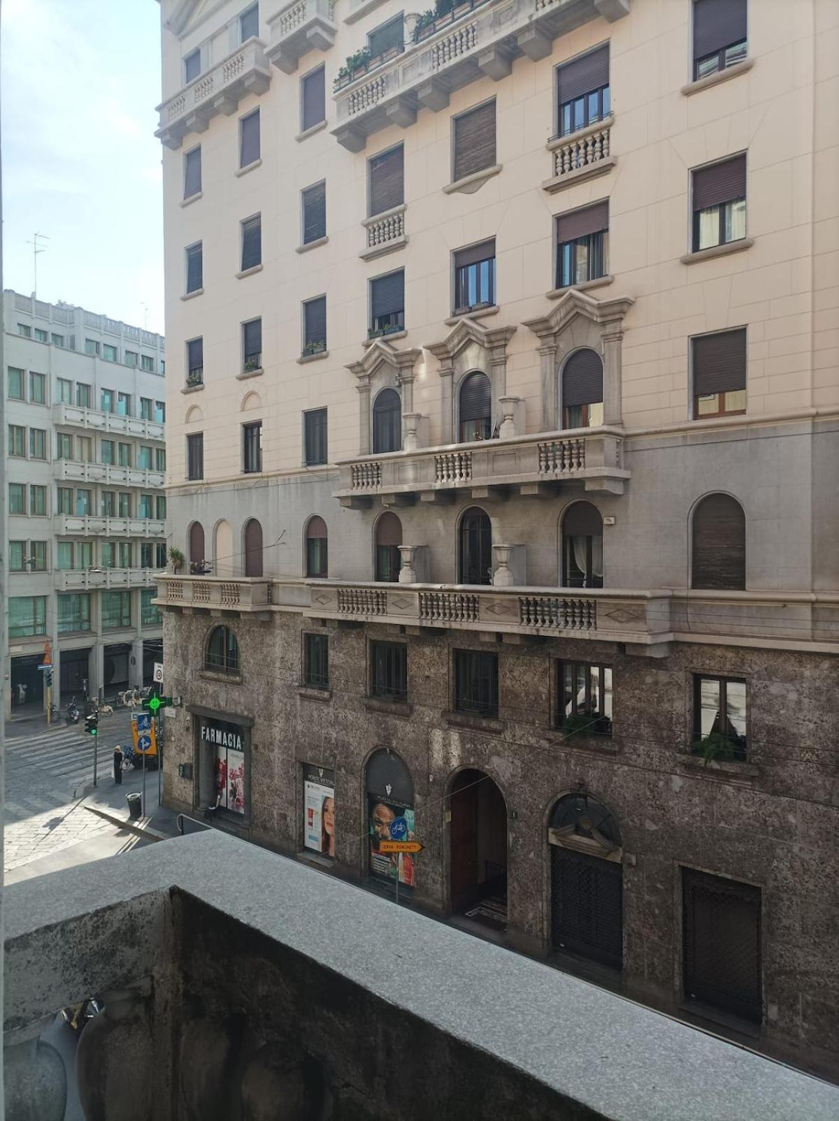 Apartment Bilocale Con Wifi In Palazzo Storico, A 5 Minuti Dal Duomo Zona San Babila - Tribunale